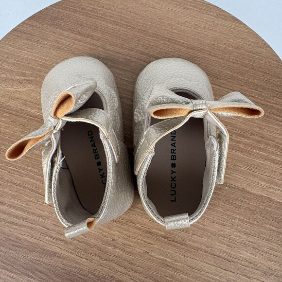 Lucky Brand & Vans Baby Shoe Lot Gold Moc Bow & V Pink Cupcake‎ Sneakers Size 4C - Picture 3 of 16